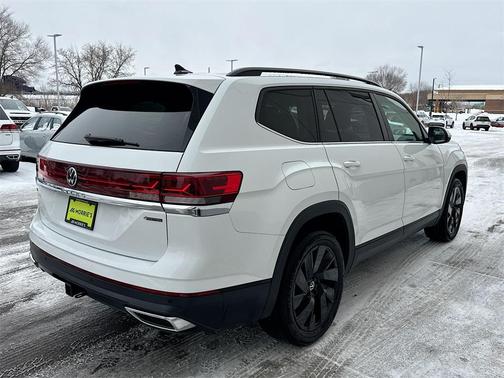 2024 Volkswagen Atlas 2.0T SE w/Technology 4MOTION