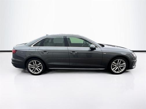 2023 Audi A4 45 S line Premium