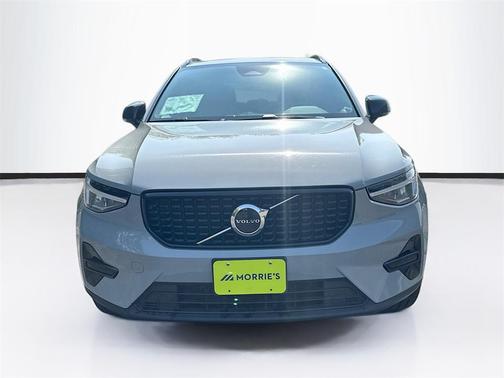 2024 Volvo XC40 B5 Core
