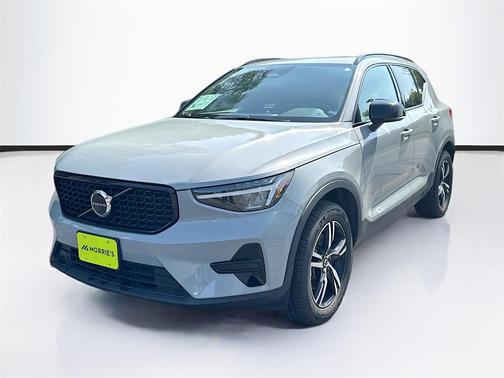 2024 Volvo XC40 B5 Core