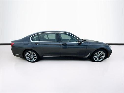 2016 BMW 750 i xDrive