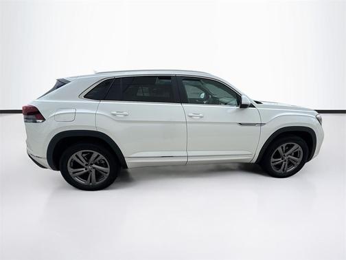 2024 Volkswagen Atlas Cross Sport 2.0T SEL