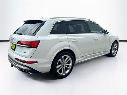 2025 Audi Q7 55 Prestige