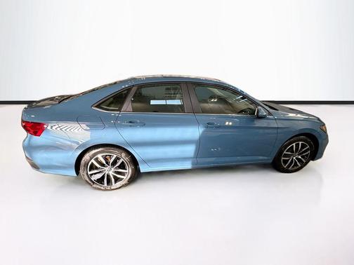 Monterey Blue Pearl 2026 Volkswagen Jetta 1.4T SE