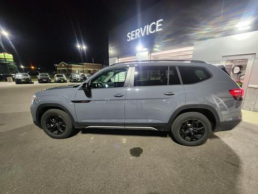 2024 Volkswagen Atlas 2.0T SE w/Technology 4MOTION