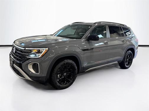 2024 Volkswagen Atlas 2.0T SE w/Technology 4MOTION