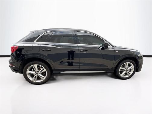 2023 Audi Q3 45 S line Premium Plus