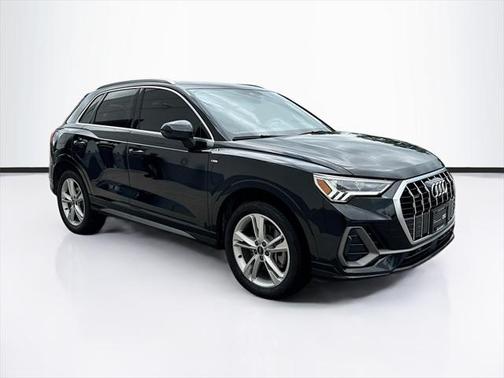 2023 Audi Q3 45 S line Premium Plus