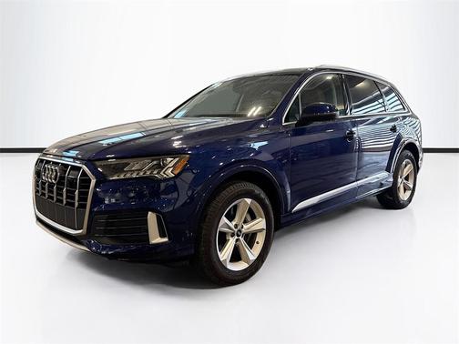 2024 Audi Q7 45 Premium Plus
