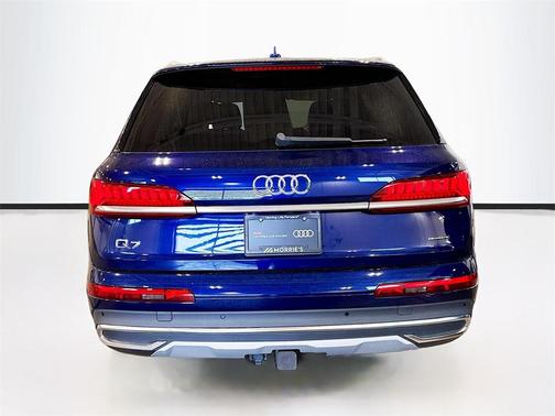2024 Audi Q7 45 Premium Plus