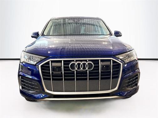2024 Audi Q7 45 Premium Plus