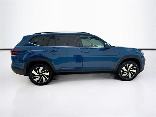2025 Volkswagen Atlas 2.0T SE w/Technology 4MOTION