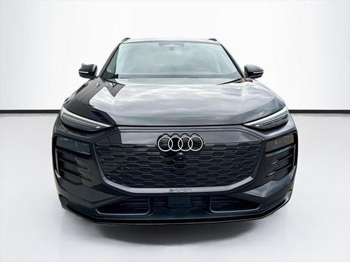 2025 Audi Q6 e-tron Prestige quattro