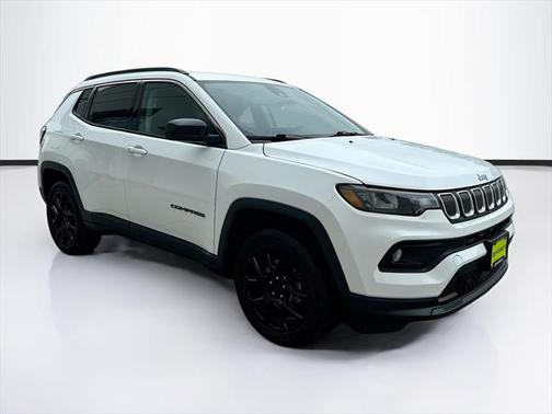 2022 Jeep Compass Latitude Lux