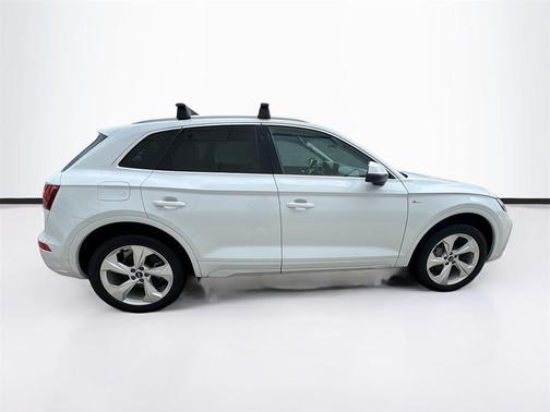 2022 Audi Q5 45 S line Premium Plus