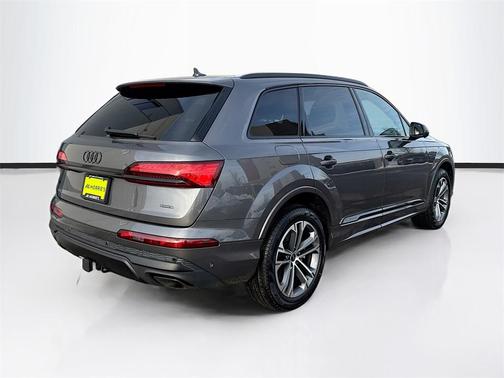 2026 Audi Q7 55 Premium