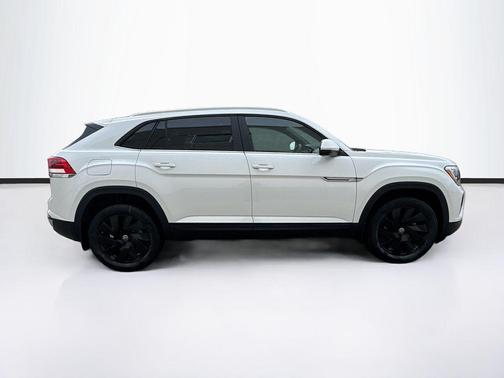 2026 Volkswagen Atlas Cross Sport 2.0T SE w/Technology 4MOTION