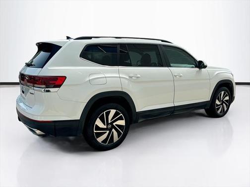 2024 Volkswagen Atlas 2.0T SE w/Technology 4MOTION