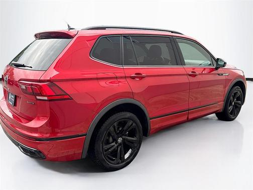 2024 Volkswagen Tiguan 2.0T SE R-Line Black 4MOTION