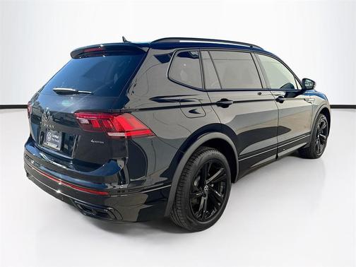 2024 Volkswagen Tiguan 2.0T SE R-Line Black 4MOTION