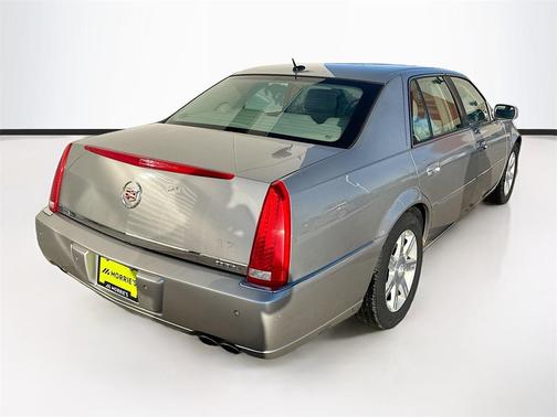 2006 Cadillac DTS Base