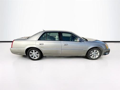 2006 Cadillac DTS Base