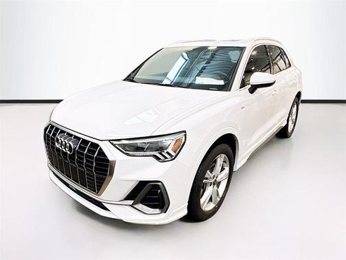2023 Audi Q3 45 S line Premium Plus