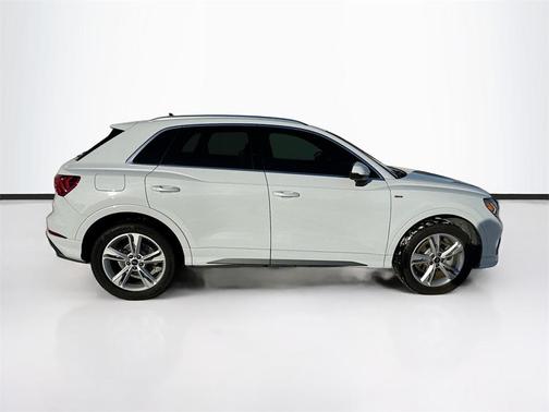 2023 Audi Q3 45 S line Premium Plus