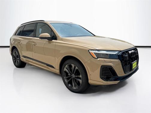 2025 Audi Q7 55 Premium Plus
