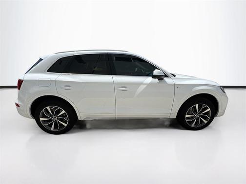 2024 Audi Q5 45 S line Premium Plus