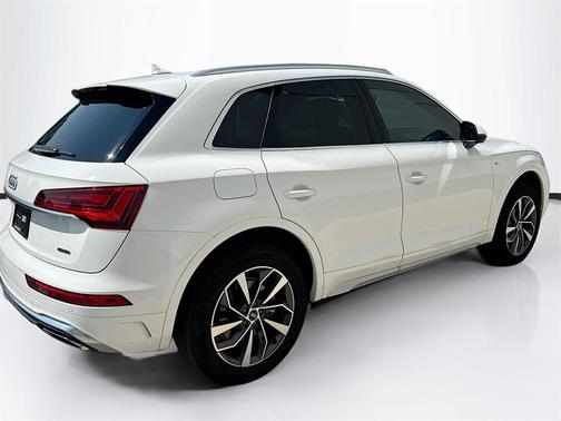 2024 Audi Q5 45 S line Premium Plus