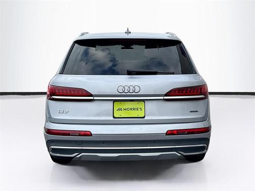 2022 Audi Q7 55 Premium