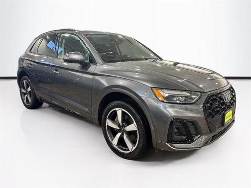 2022 Audi Q5 45 S line Premium Plus