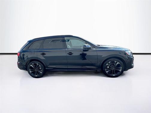 2026 Audi Q7 55 Premium Plus
