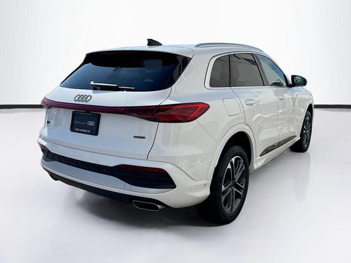 2025 Audi Q5 2.0T Premium