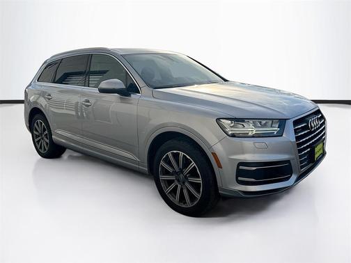2019 Audi Q7 45 Premium Plus