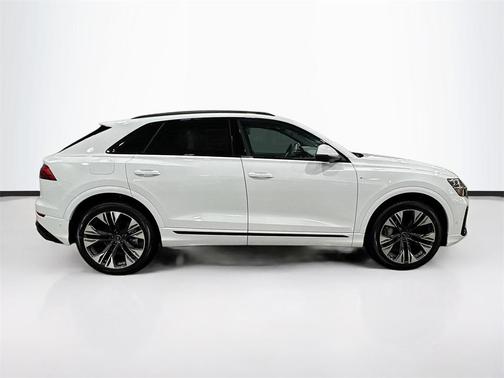 2026 Audi Q8 55 Premium Plus