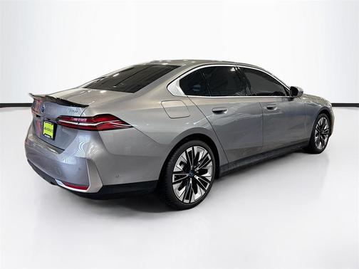 2024 BMW 530 530i xDrive