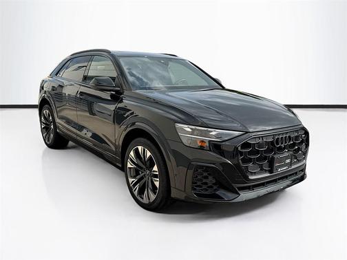 2025 Audi Q8 55 Premium Plus