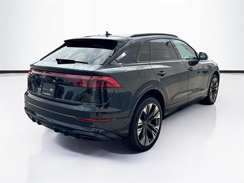 2025 Audi Q8 55 Premium Plus