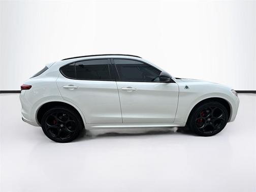 2022 Alfa Romeo Stelvio Ti