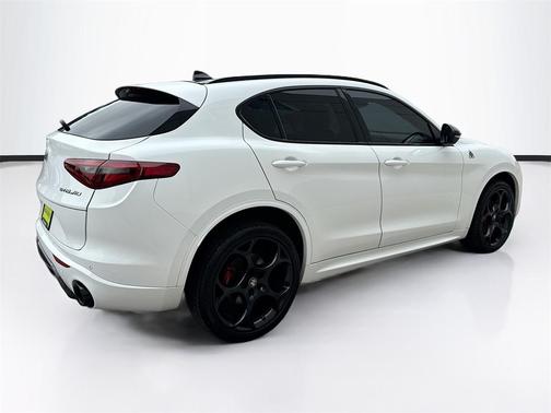 2022 Alfa Romeo Stelvio Ti