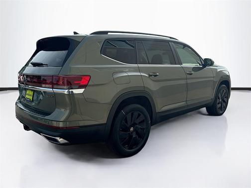 2026 Volkswagen Atlas 2.0T SE w/Technology 4MOTION