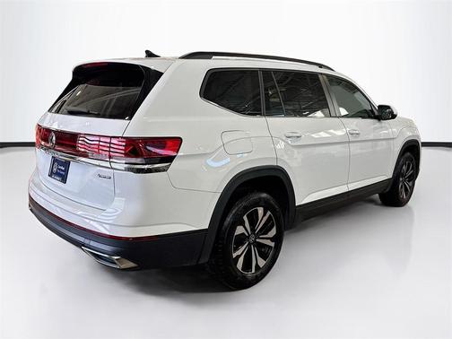 2025 Volkswagen Atlas 2.0T SE