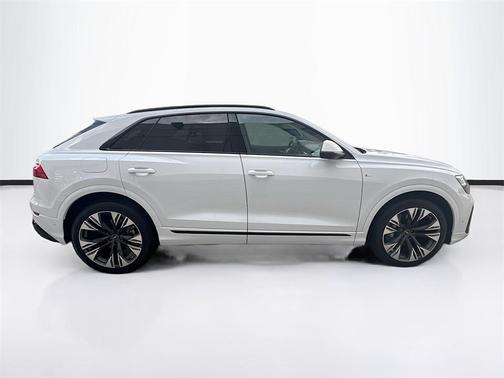 2026 Audi Q8 55 Premium Plus
