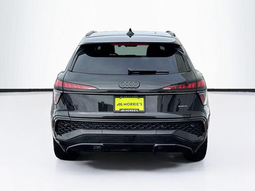 Mythos Black Metallic 2026 Audi Q3 TFSI quattro S tronic