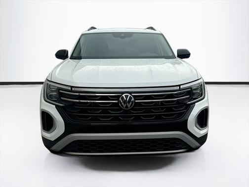 2024 Volkswagen Atlas 2.0T SE w/Technology 4MOTION