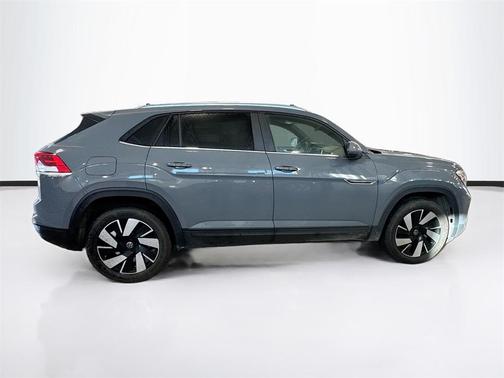 2025 Volkswagen Atlas Cross Sport 2.0T SE w/Technology 4MOTION