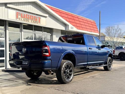 2022 RAM 2500 Laramie Crew Cab 4x4 8' Box