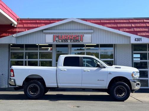 2020 RAM 2500 Big Horn Crew Cab 4X4 6'4' Box
